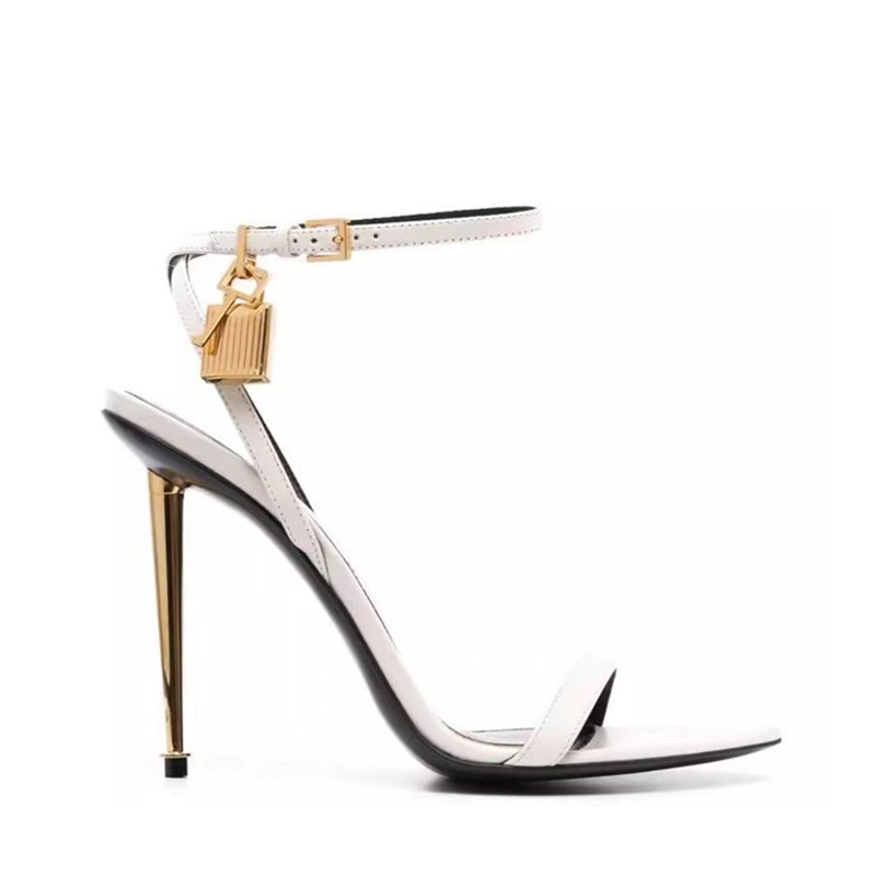 Buckle Strap Solid Color Key L - Platform Mule Heel recension och pris